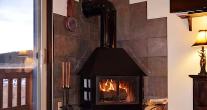 Buffalo Roam Condo * Comforts of Home for 6 * Minutes from Yellowstone