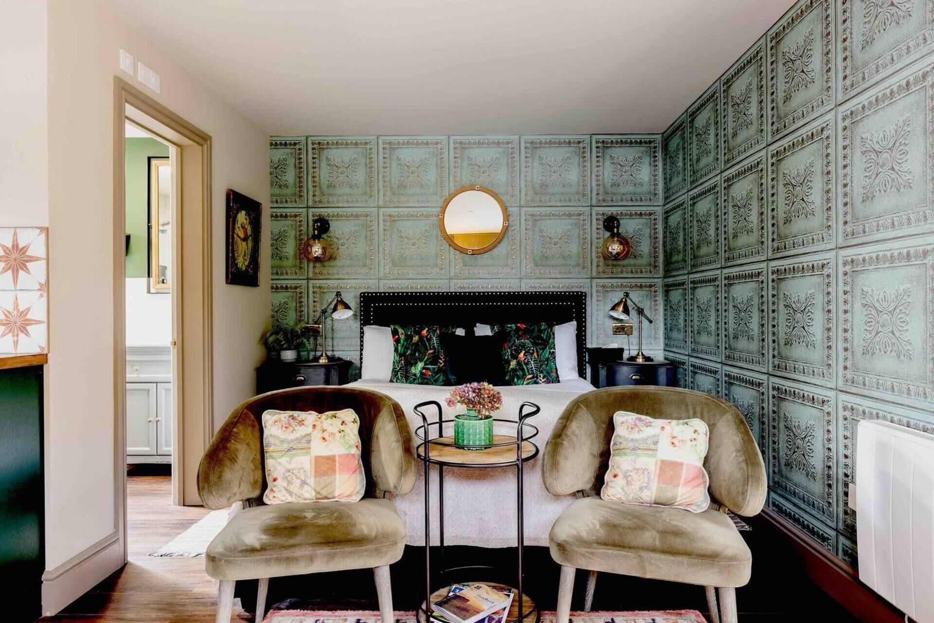 Stunning Private En-suite Studio in Cobham