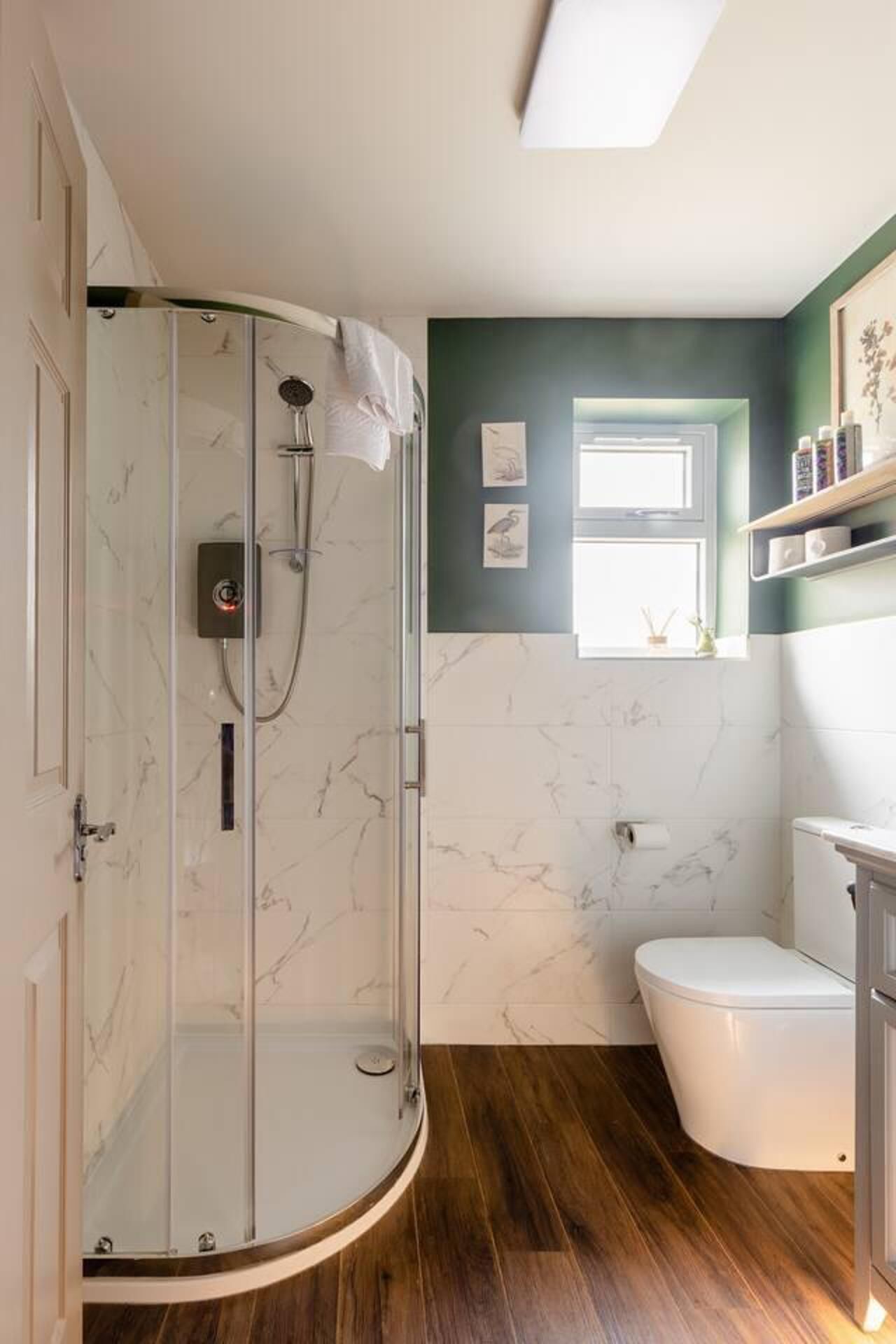 Stunning Private En-suite Studio in Cobham