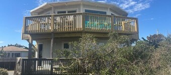Oceanfront All A Round Views - Pet Friendly!