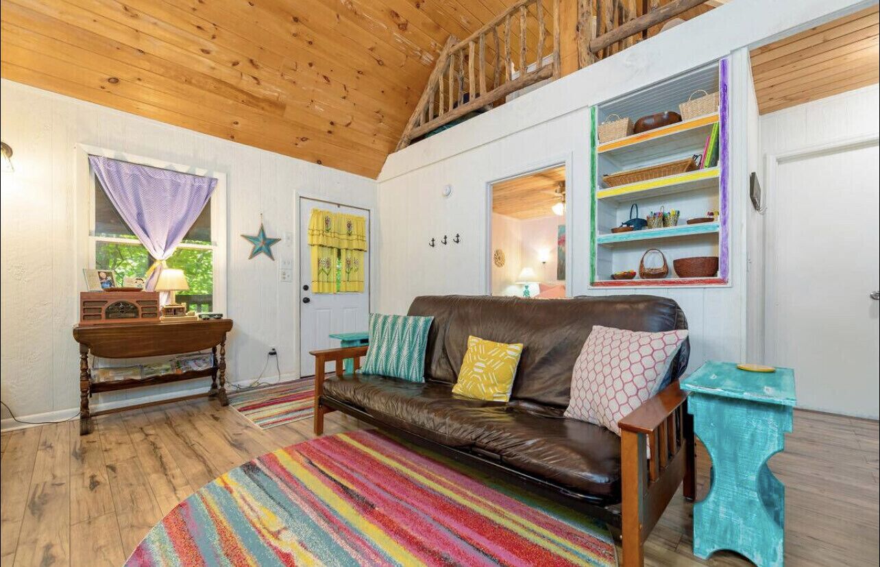 Roan Mountain Private Cabin in the Woods Close to Hiking Pets Welcome (Free)