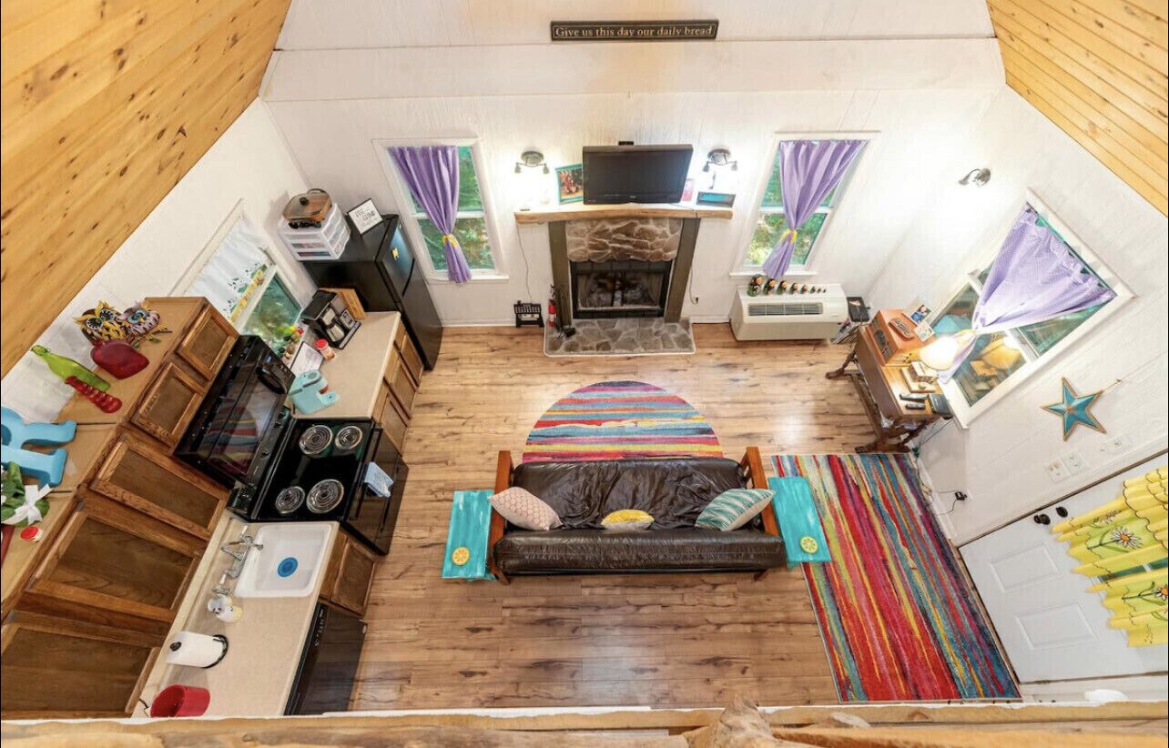 Roan Mountain Private Cabin in the Woods Close to Hiking Pets Welcome (Free)