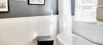 Peaceful, Luxurious Apartment in Wooded Milton Home