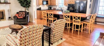Peaceful, Luxurious Apartment in Wooded Milton Home