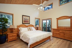 3 chambres, bureau, fer et planche à repasser, Wi-Fi gratuit