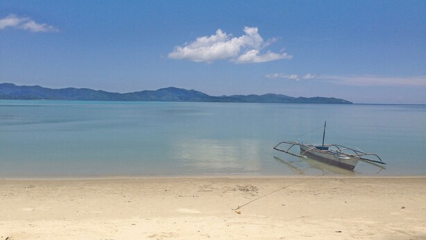 Pantai berhampiran, pasir putih, 5 bar pantai 