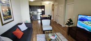 Smart-TV, DVD-Player, Bücher