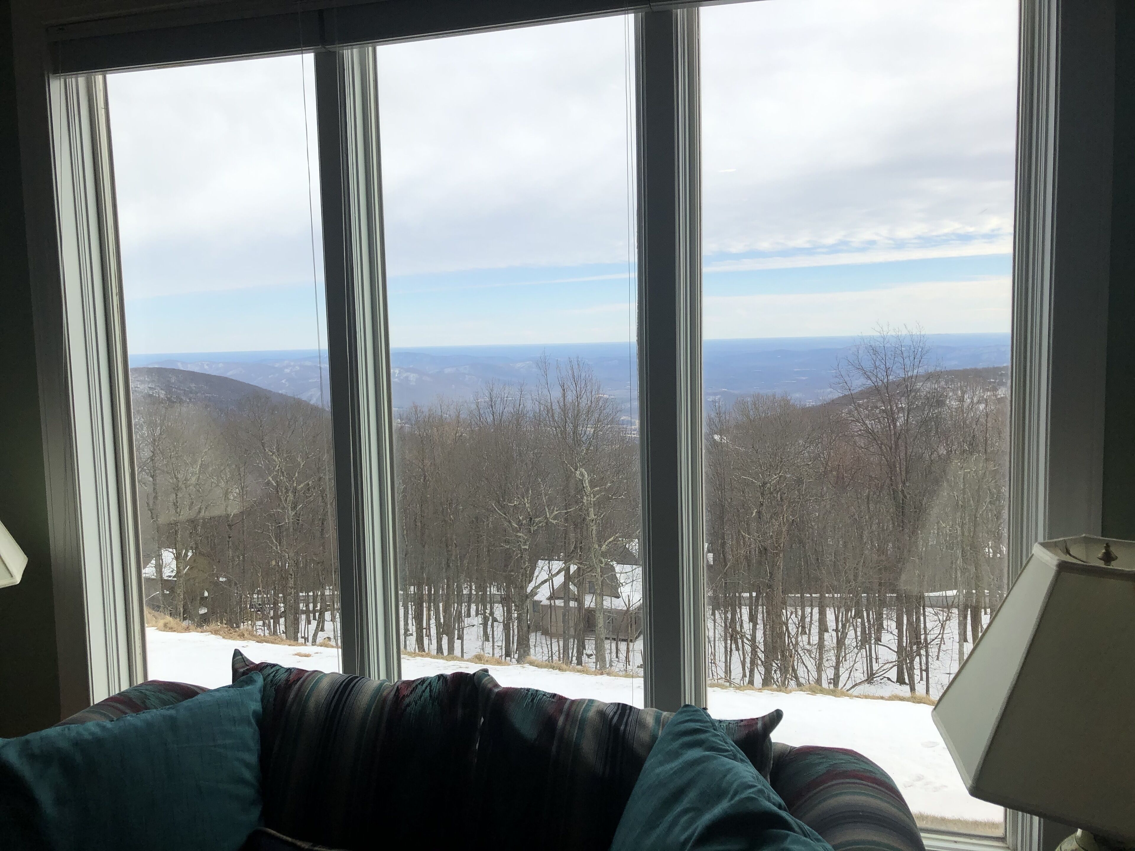 Fabulous Views at a lovely Ridge Top Condo!