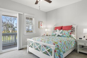 5 bedrooms, iron/ironing board, WiFi, bed sheets