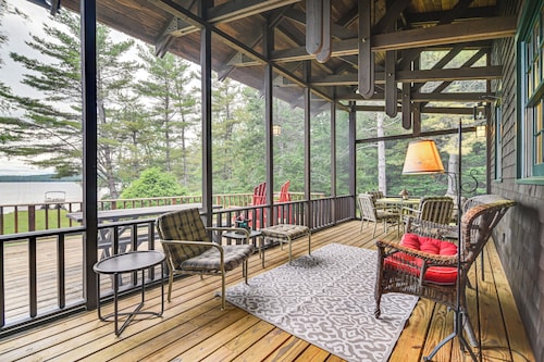 Lakefront Escape w/ Deck & Kayaks in Lovell!