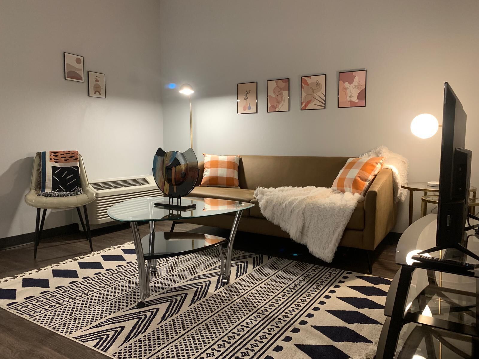 Bright 1BD/1BA + Rooftop - Downtown Des Moines