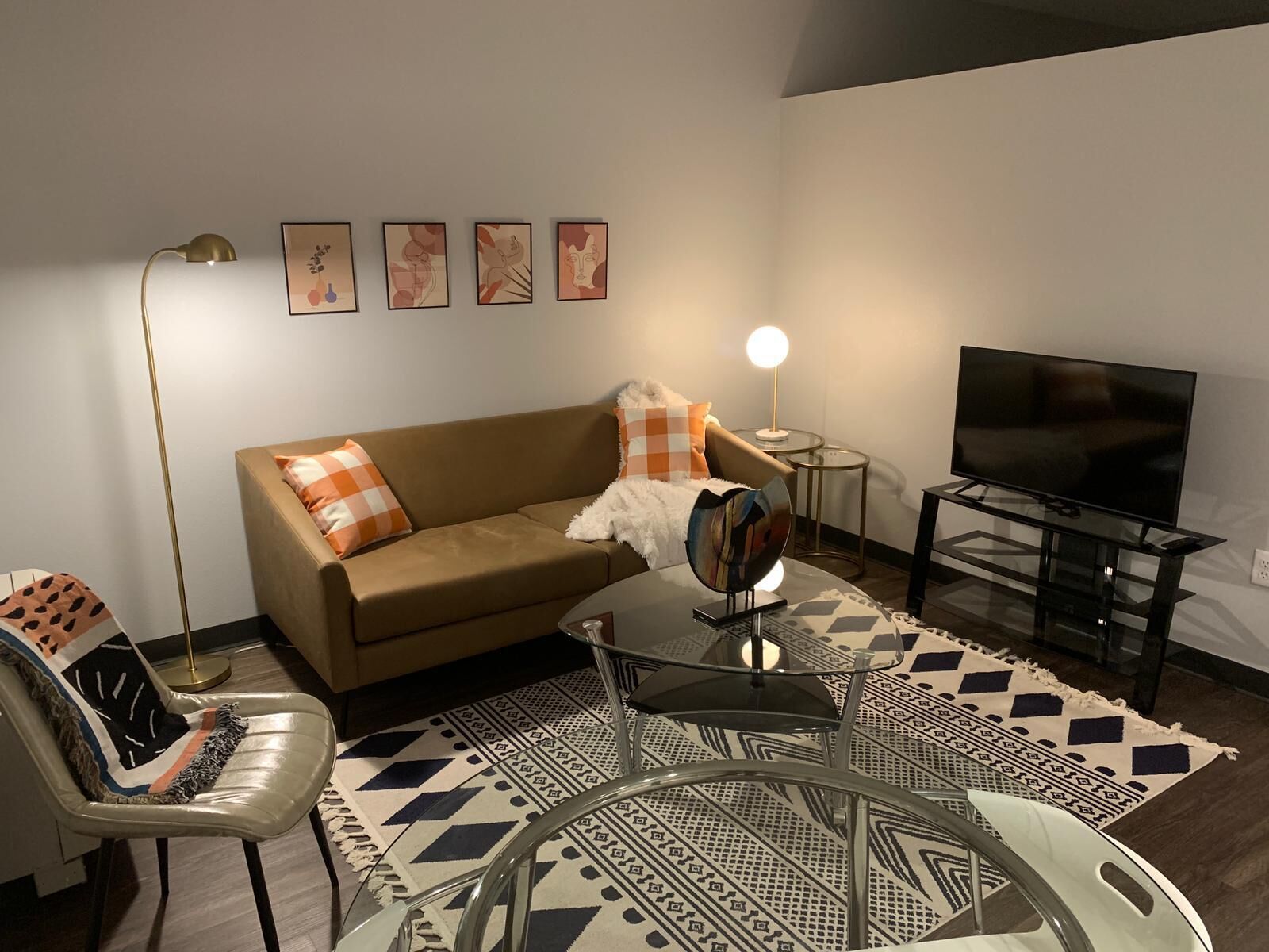 Bright 1BD/1BA + Rooftop - Downtown Des Moines