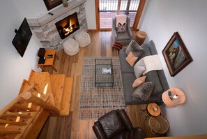 TV, fireplace, offices - Sagebrush, Ski in/out, hot tub, dog friendly (Gunnison)