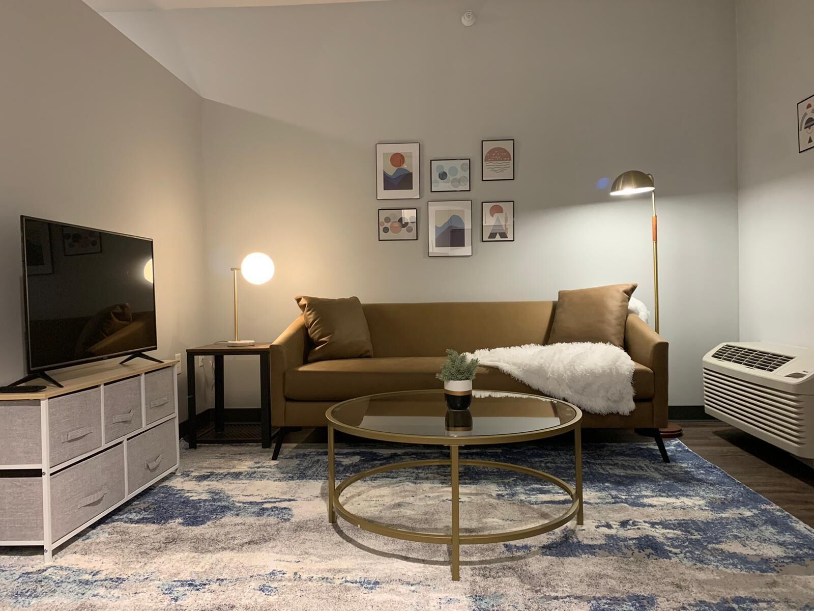 Charming 1BD/1BA + Gym - Downtown Des Moines