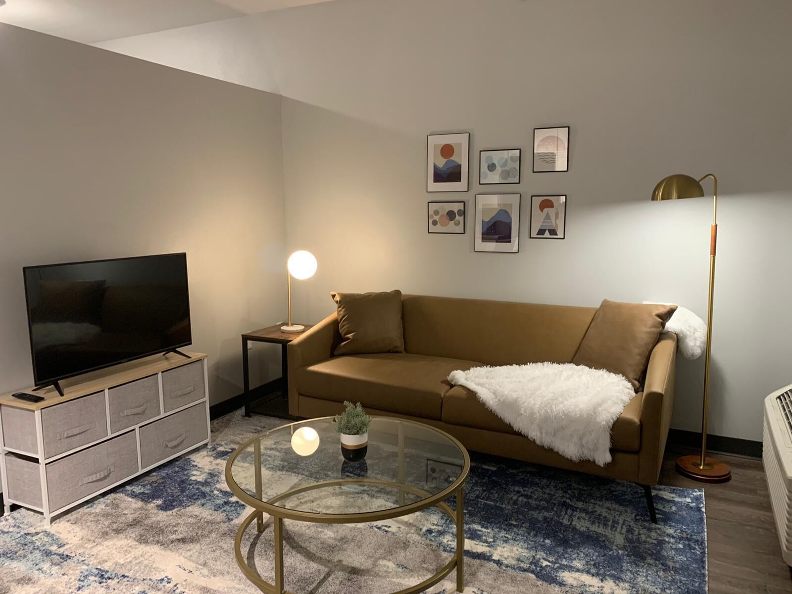 Charming 1BD/1BA + Gym - Downtown Des Moines