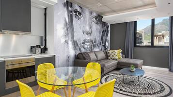 Apartamento conforto | Opções para refeição no quarto