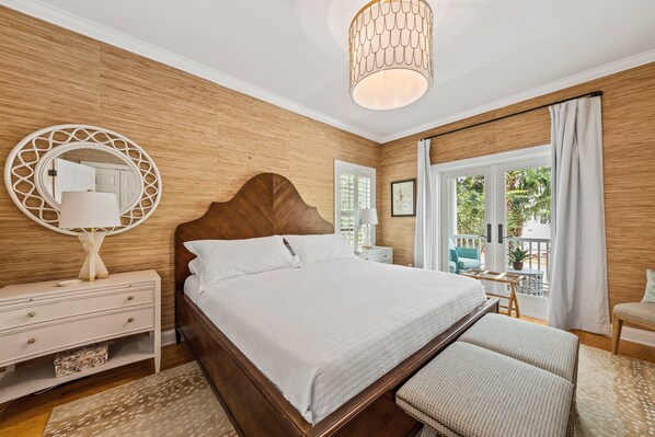 4 bedrooms, iron/ironing board, free WiFi, bed sheets