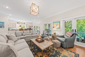 Televisión, chimenea