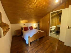 6 bedrooms, WiFi
