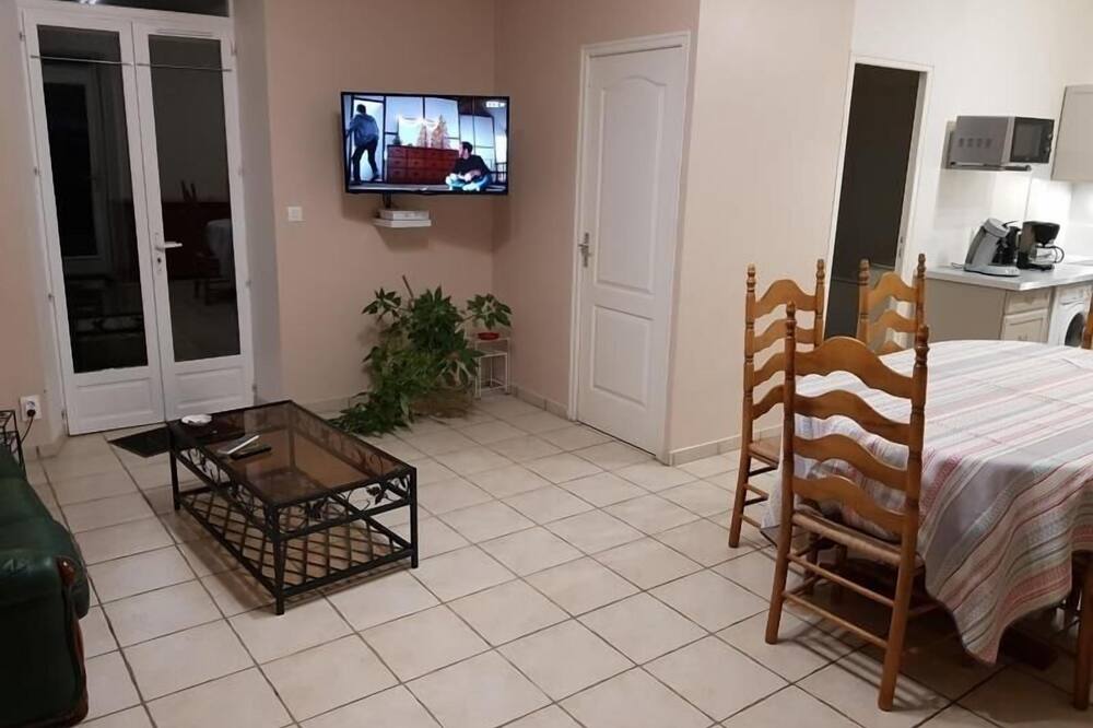 Gite Lorcy, 2 bedrooms, 5 persons