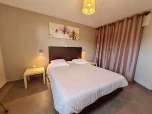 2 habitaciones, wifi gratis y ropa de cama 