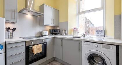 No 67 Leuchars (Nr St Andrews) Free Parking - Pet Friendly