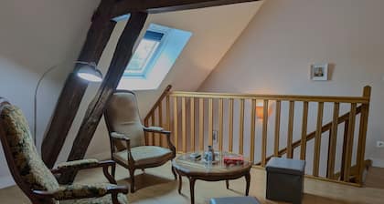 Cozy Cottage in Heart of Sologne - Near Shops, Hiking, Fishing, Historical Sites