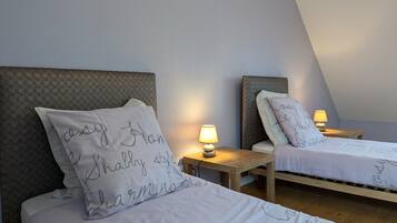 2 habitaciones, wifi gratis y ropa de cama