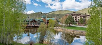 Bonne Vie 2233 in the Heart of Elkhorn with Resort Amenities