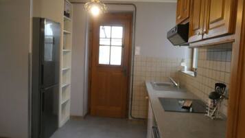 Refrigerador, microondas, horno y lavavajillas