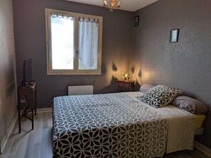 5 chambres, Wi-Fi gratuit, draps fournis
