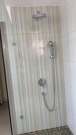 Bathroom - 2 Bedroom Apart in the Heart of Vision City Kigali (Kigali)