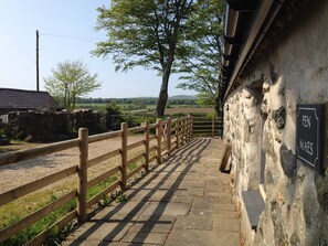 Property grounds - A great base point from which to explore north Wales. (Pwllheli)