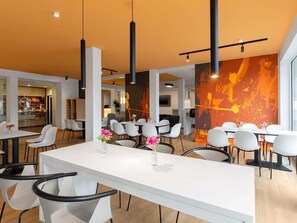 Dining - B&B HOTEL Essen-City (Essen)