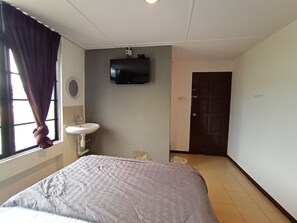 Deluxe Double Room | Free WiFi, bed sheets - Hotel O Grand Vista (Kuching)