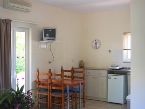 Lägenhet - 2 sovrum - rökare - balkong | Restauranger
