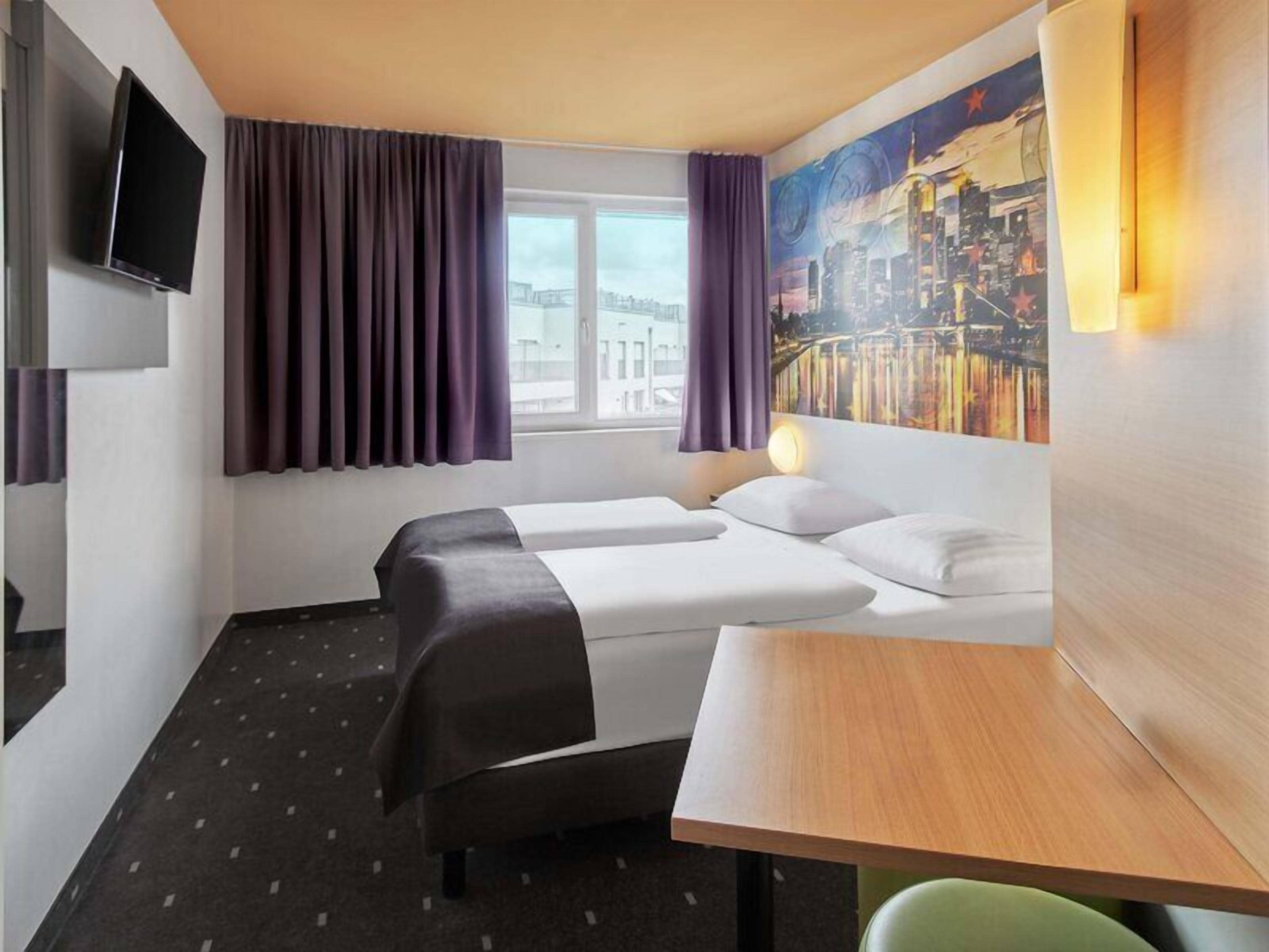 Doppelzimmer | Allergikerbettwaren, Schreibtisch, schallisolierte Zimmer