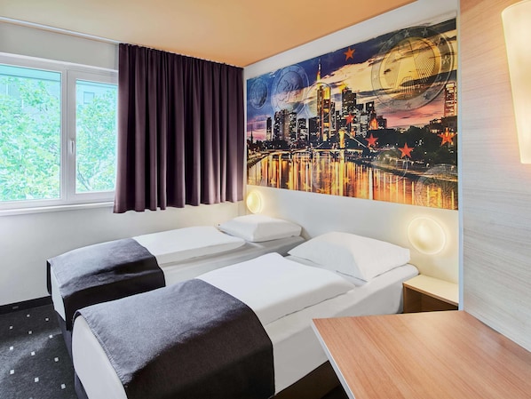 Literie hypoallergénique, bureau, chambres insonorisées, Wi-Fi gratuit