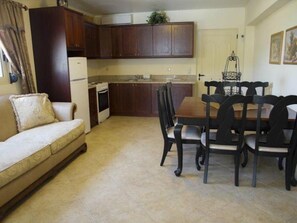 Maison, 5 chambres, accessible aux personnes à mobilité réduite, fumeur | Restauration