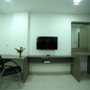 Room, 1 Bedroom, Accessible, Smoking | Interior