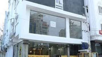 Room, 1 Bedroom, Accessible, Smoking | Property entrance