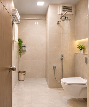 Room, 5 Bedrooms, Accessible, Smoking | Bathroom - Room-la Riviera Suites Premium Stay in (Hyderabad)