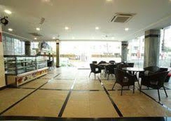 Habitación, 5 habitaciones, con acceso para personas discapacitadas, para fumadores | Restaurantes