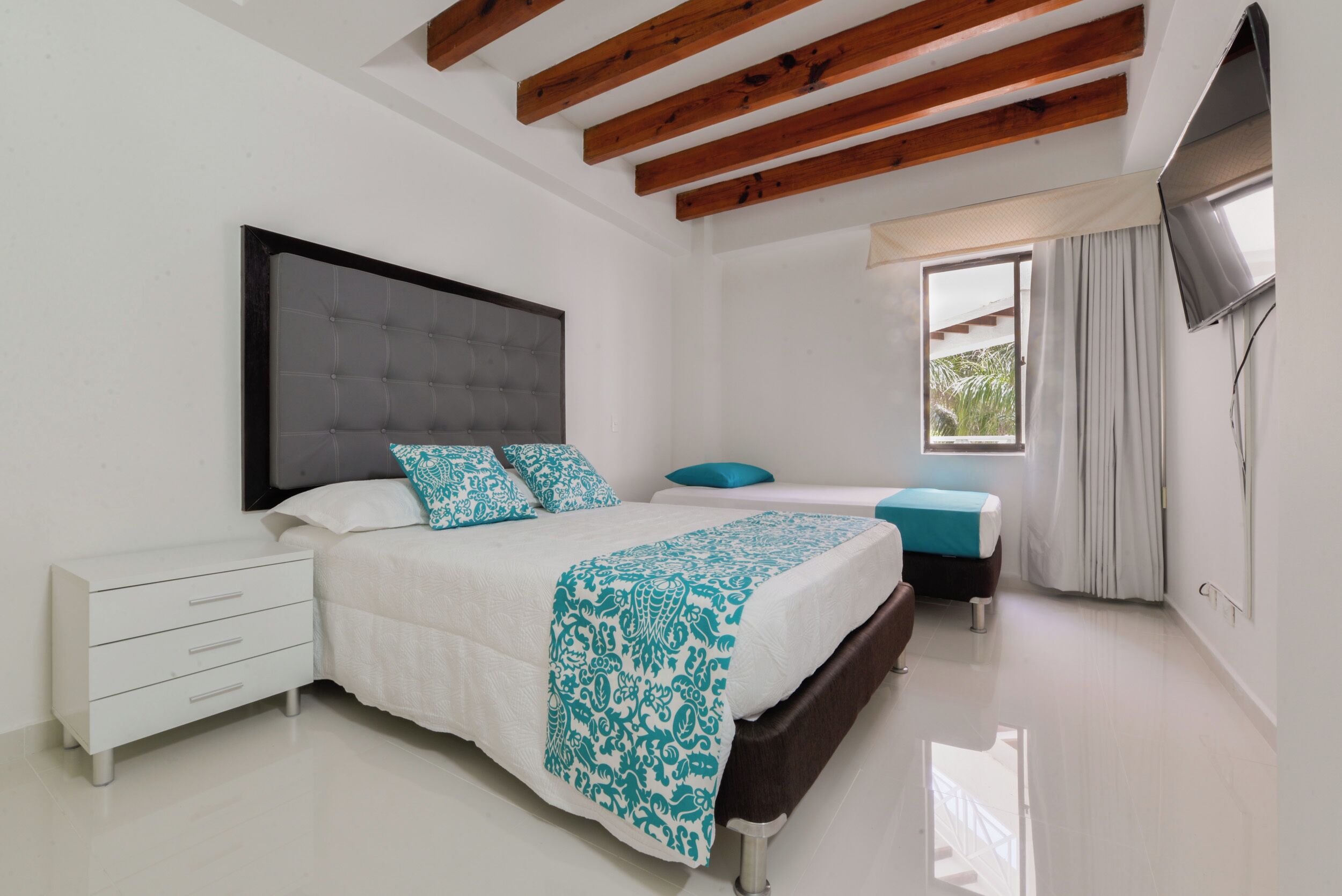 Apartment, 2 Bedrooms, Smoking, Ocean View | 2 bilik tidur, seterika/papan seterika 