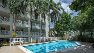 Apartemen, 2 kamar tidur, Boleh Merokok, pemandangan samudra | Kolam renang | Kolam renang outdoor