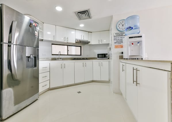 Apartment, 2 Schlafzimmer, Raucher, Meerblick | Speisen