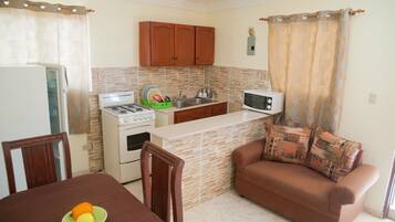 Apartamento, 1 quarto, acessível, sacada | Sala de jantar