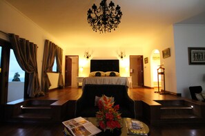 Villa, 4 Bedrooms, Smoking, Private Pool