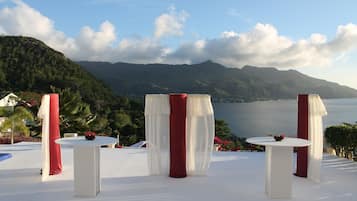 Villa, 4 chambres, fumeurs, piscine privée | Vue depuis l’hébergement