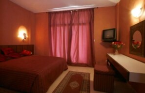 Room, 1 Bedroom, Balcony, Pool View | 1 bedroom - Apartment Room for Familyfriends (Marrakech)
